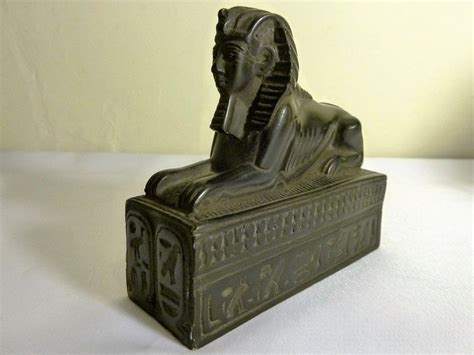 insan başlı aslan vücutlu antik mısır heykeli